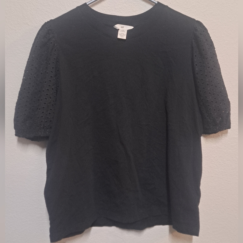 H&M Black Puff Sleeve Eyelet Top Womens XL Short Sleeve Blouse